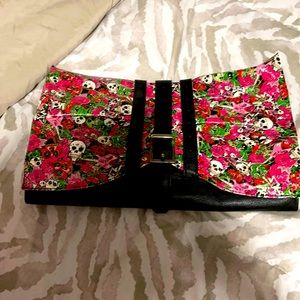 Unique women's clutch